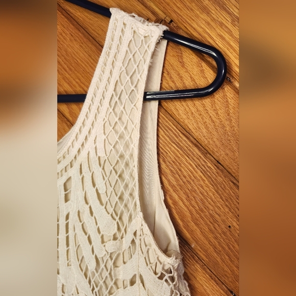 Christopher and Banks cream lace tank top size medium - Picture 3 of 10